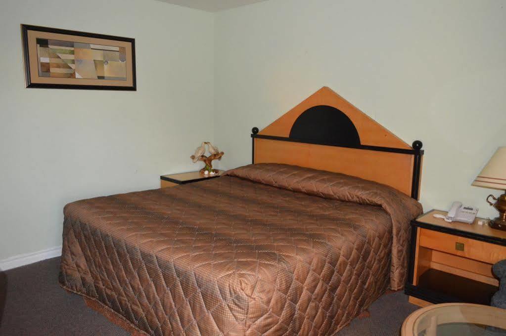 Kitchener Motel المظهر الخارجي الصورة